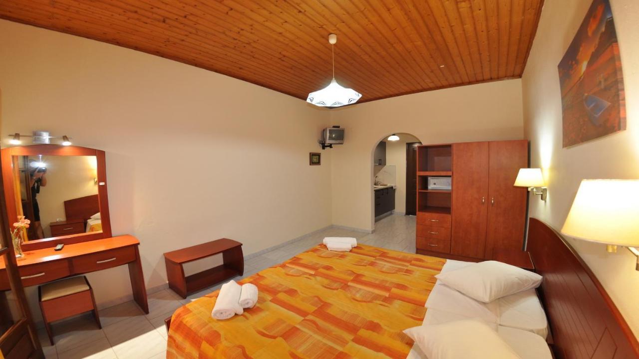 Villa Katerina Apartments Liapades Exterior foto